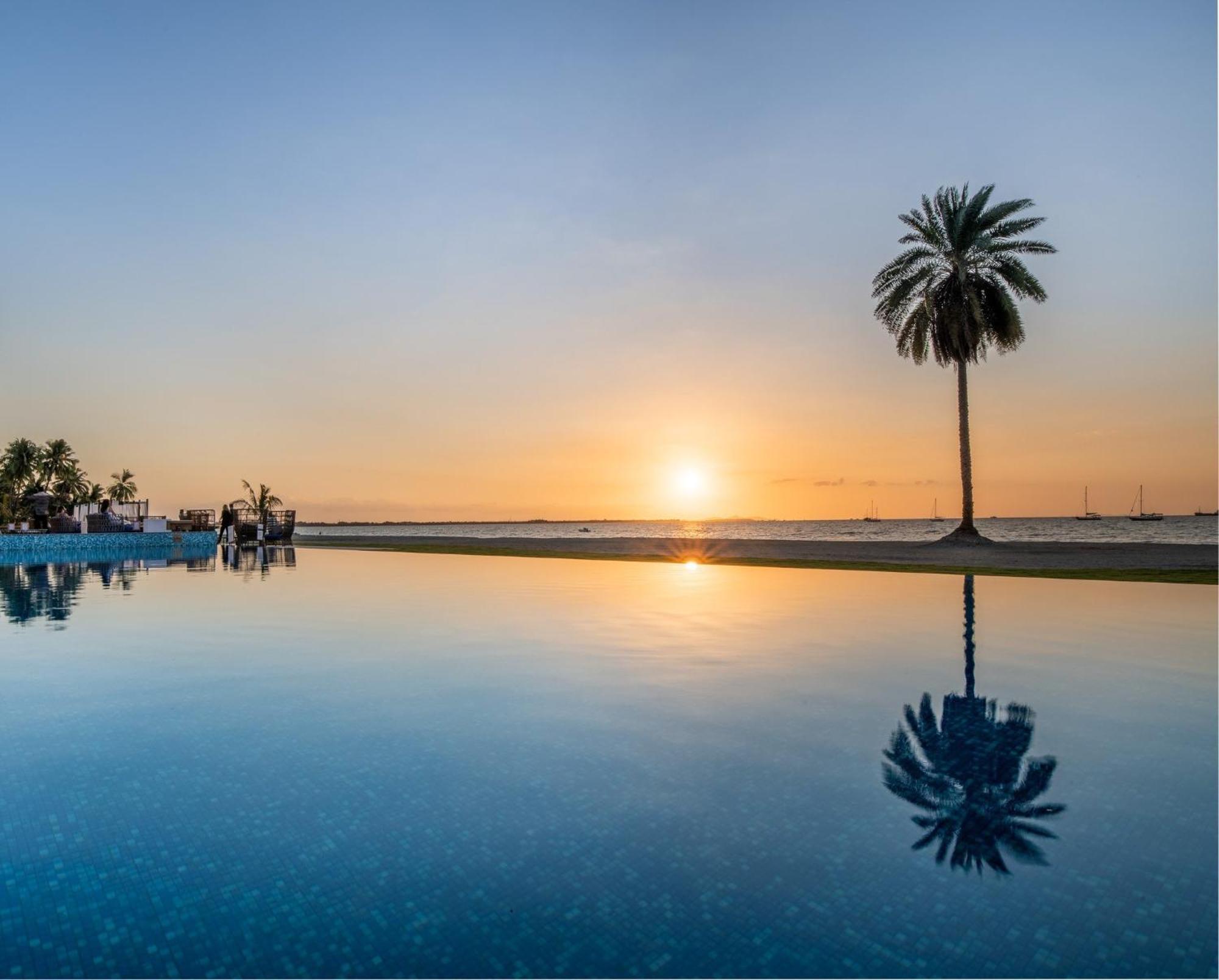 Crowne Plaza Fiji Nadi Bay Resort & Spa, An Ihg Hotel Exteriör bild